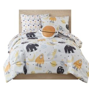 Mainstays Kids 8-Piece Outer Space/Astro Design Bed-in-a-bag.